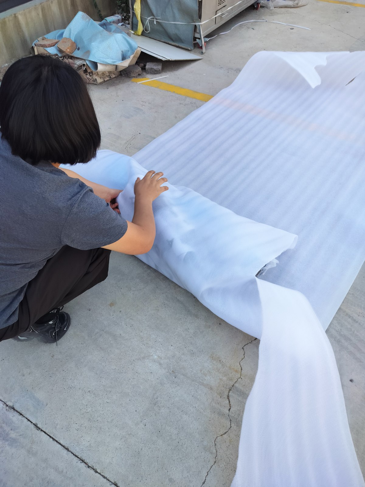 Cutting protective material for the packing work