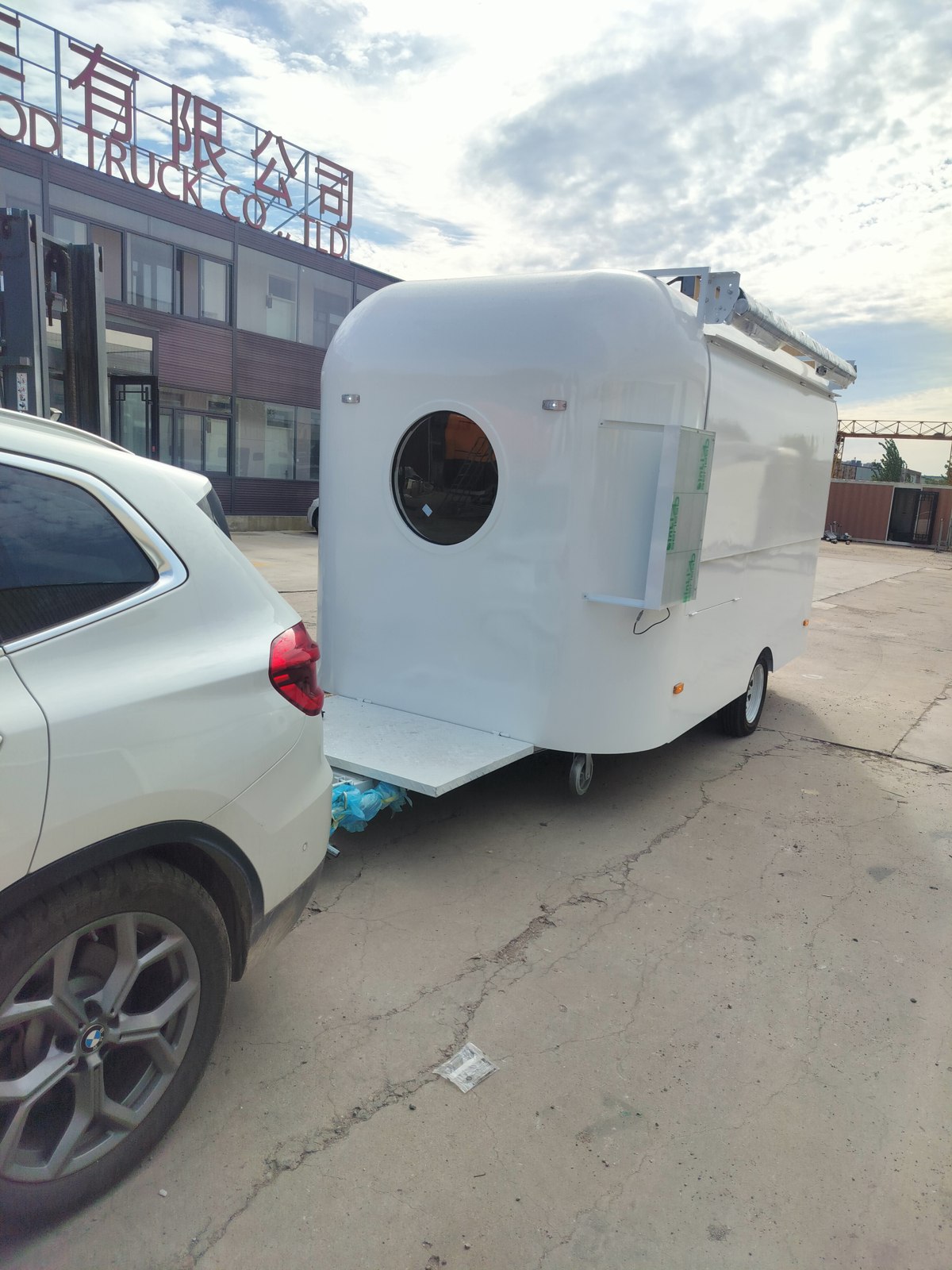 Trailer connected to a tow vehicle for checks