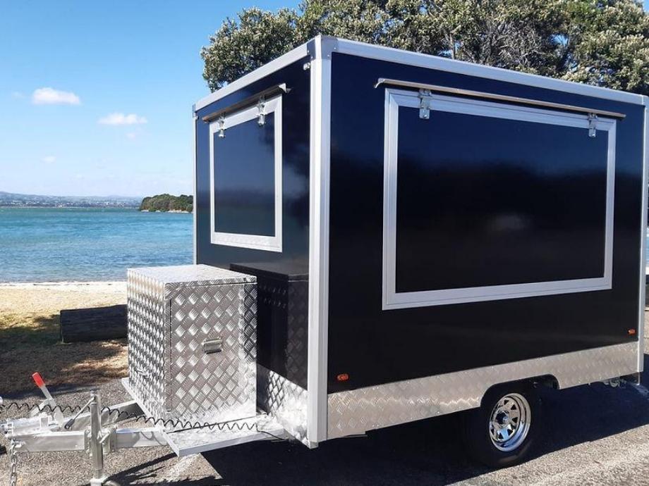B-2 Classic Square food trailer